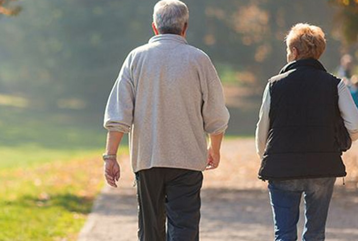 Air Pollution: Is it Safe to Go For a Morning Walk Amid Rising Pollution? Dos And Don'ts to Protect Your Respiratory Health