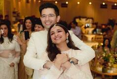 Parineeti-Raghav Wedding: परिणीति को लगी राघव चड्ढा के नाम की हल्दी, लीला पैलेस पहुंच रहे मेहमान