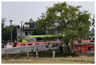 ट्रेन हादसे में जान गंवाने या घायल होने पर रेलवे ने राहत राशि को बढ़ाकर किया 10 गुना, अब मिलेंगे इतने लाख रुपये