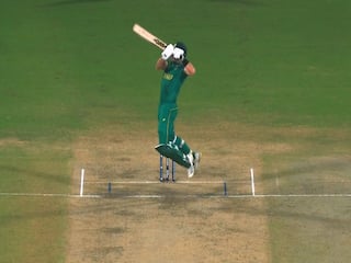 VIDEO: मारक्रम का छक्का देखा क्या? हवा में उड़कर जड़ा अपरकट; हारिस रऊफ के उड़े होश