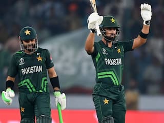 PAK vs AUS: ऑस्ट्रेलिया के खिलाफ World Cup मैच से पहले पाकिस्तान को 'बुख़ार', 3 खिलाड़ी चपेट में