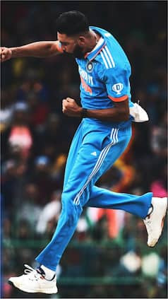 Bowlers With Most Wickets In 1-10 Overs Since ODI World Cup 2019