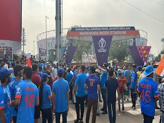 IND vs PAK: अहमदाबाद में पाकिस्तान को खलेगी सपोर्ट की कमी, इस एक जबरा फैन से चलाना पड़ेगा काम