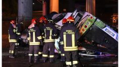 Italy में शोक की लहर, बस के पलटने से 21 लोगों की मौत; कई घायल