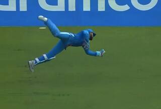 IND vs BAN: KL Rahul Takes Brilliant One-Handed Catch To Send Mehidy Hasan Miraz Packing - VIDEO