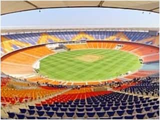 IND vs PAK मैच के दौरान Narendra Modi Stadium को बम से उड़ाने की धमकी देने वाला गिरफ्तार