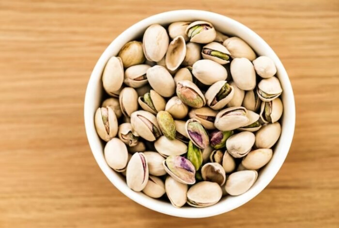 6 Reasons to Make Pistachios Your New Go-To Snack