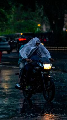 IMD Weather Update: Heavy Rainfall in Kerala, Kashmir And These Places