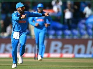 IND vs AFG: अरुण जेटली स्टेडियम में दिखा Virat Kohli का जबरा फैन, हाथों में पोस्टर लिए बताया- कब करेगा शादी