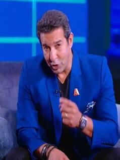 पाकिस्तान पर भड़के वसीम अकरम, बोले- कोई फिटनेस टेस्ट नहीं