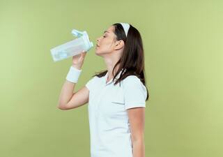 Arthritis: Does Drinking Water While Standing Increase The Risk of Joint Pain?