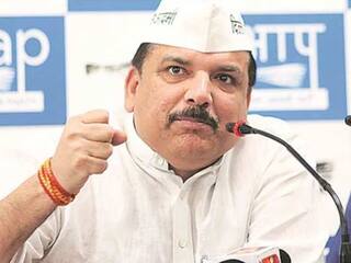 Delhi Liquor Scam: दिल्ली HC से आप नेता Sanjay Singh को नहीं मिली राहत,  गिरफ्तारी के खिलाफ याचिका खारिज