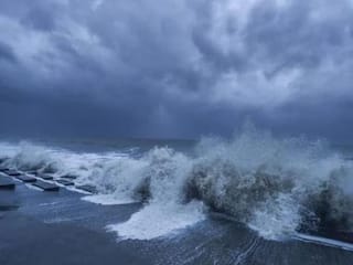 Hamoon Cyclone: खतरनाक हुआ चक्रवाती तूफान 'हामून',ओडिशा में निचले क्षेत्रों से लोगों को निकालने के निर्देश