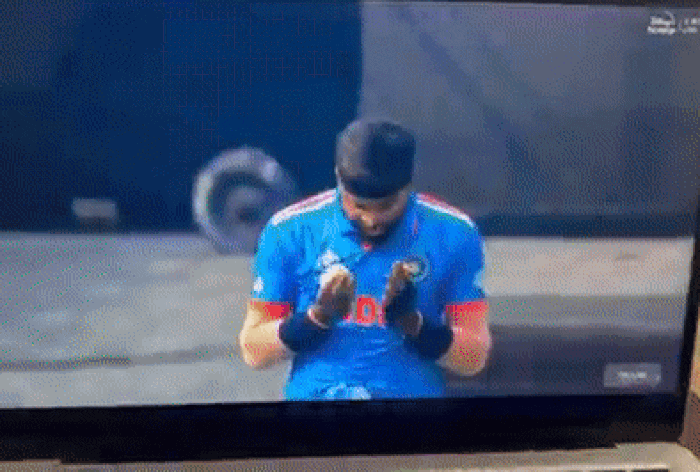 Ind Vs Pak Viral Moment: Watch Hardik Pandya Talks To Ball, 'Recites Mantra' Before Taking Imam's Wicket