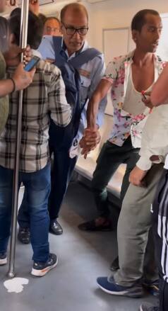 दिल्ली मेट्रो में एक लड़के ने कर दी बुजुर्ग अंकल की पीटाई, बगल में खड़े चाचा ने सिर पर दे मारा हाथ