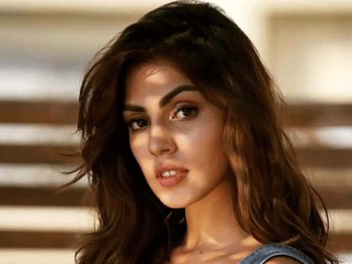 सुशांत सिंह राजपूत पर काला जादू किया था? Rhea Chakraborty बोलीं- 'शायद मैं चुड़ैल हूं...'