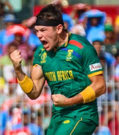 दक्षिण अफ्रीका के लिए एक विश्व कप सीजन में सर्वाधिक विकेट लेने वाले गेंदबाज बने जेराल्ड कोएत्ज़ी