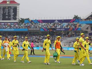 SA vs AUS: बारिश के कारण द.अफ्रीका-ऑस्ट्रेलिया का मैच रुका, अगर रद्द हुआ मुकाबला तो कौन-सी टीम खेलेगी फाइनल?