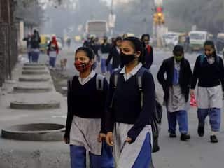 Delhi Air Pollution: सरकार ने समय से पहले घोषित किया विंटर वेकेशन, दिल्ली में 9 से 18 नवंबर तक स्कूल बंद