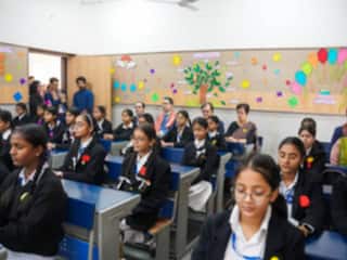 Winter Holiday: दिल्ली के स्कूलों में केवल 6 दिन की होगी सर्दियों की छुट्टियां, जानें अन्य राज्यों का हाल