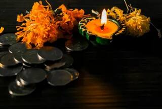 Gold Buying Mahurat Today, on Dhanteras 2023: Know Best Time, Pradosh & Vrishabh Kaal