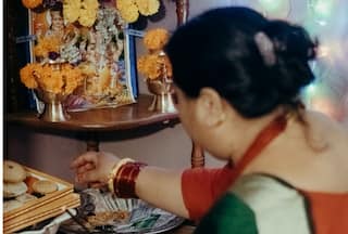 Diwali 2023 Lucky Mantras: 12 Important Mantras to Impress Goddess Lakshmi as Per Your Zodiac Sign
