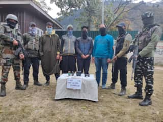 Jammu-Kashmir: बारामूला में लश्कर के 4 गुर्गे गिरफ्तार;  हथगोले और पिस्तौल के साथ जिंदा कारतूस बरामद