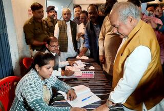 Madhya Pradesh Assembly Election: Union Minister Narendra Singh Tomar Casts Vote, Cites BJP Wave
