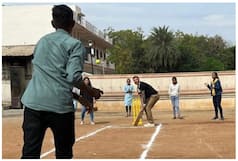 David Beckham Plays Gully Cricket With Kids In Gujarat | See VIRAL PHOTO