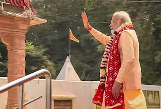 PM Modi Offers Prayers at Maa Bamleshwari Temple In Chhattisgarh | WATCH