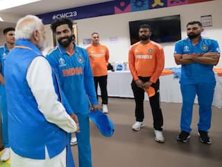 वर्ल्ड कप हार के बाद निराश टीम का हौसला बढ़ाने ड्रेसिंग रूम पहुंचे PM मोदी, जडेजा ने दिया रिएक्शन