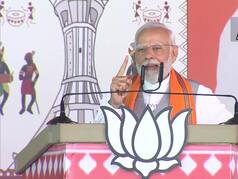 Video: Chhattisgarh में PM Modi बोले- Congress लूटने का मौका नहीं छोड़ती, 'Mahadev' नाम को भी नहीं छोड़ा