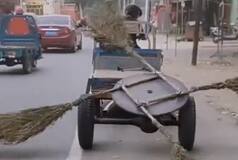 Smart Jugaad To Clean The Roads Will Amaze You: Watch The Video Here