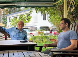 Salman Khan's Adorable Birthday Wish For His Father Salim Khan Wins Netizens' Hearts