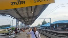 सचिन रेलवे स्टेशन पर पहुंचे सुनील गावस्कर, तस्वीर शेयर कर लिखी यह प्यारी सी बात