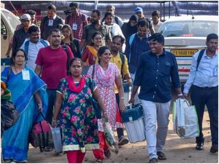 Telangana Assembly Polls 2023: तेलंगाना की सभी 119 सीटों पर वोटिंग आज, क्या BRS लगातार तीसरी बार मारेगी बाजी?