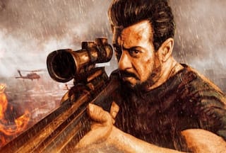 Tiger 3: Salman Khan Worries About Fans' Safety After Firecracker Burnt Inside Malegaon Theatre