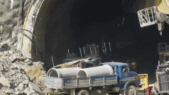 Uttarakhand Tunnel Rescue | कुछ ही देर में बाहर आएंगे टनल में 17 दिनों से फंसे मजदूर- यहां जानें पल-पल का अपडेट | LIVE Updates