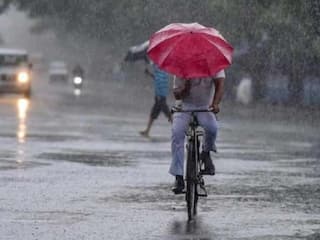 Weather Update: तमिलनाडु-केरल सहित इन राज्यों में भारी बारिश, दिल्ली में सुबह-शाम सताने लगी ठंड, IMD का ताजा अपडेट