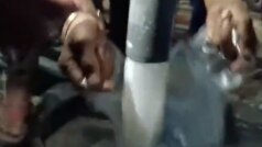 Uttar Pradesh Viral Video: हैंडपंप से दूध जैसा पानी, लोग बाल्टी भरकर घर ले गए, वायरल हो रहा वीडियो