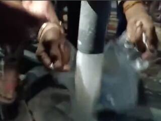 Uttar Pradesh Viral Video: हैंडपंप से दूध जैसा पानी, लोग बाल्टी भरकर घर ले गए, वायरल हो रहा वीडियो