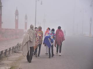 Cold Weather: कड़ाके की सर्दी के लिए रहिए तैयार! तापमान गिरने से बढ़ी ठंड, मौसम का लेटेस्ट अपडेट