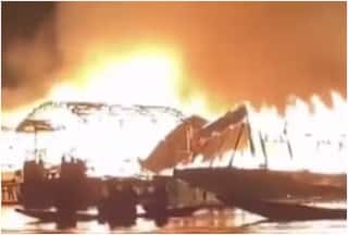 VIDEO: Massive Fire Destroys Several Houseboats In Srinagar's Dal Lake