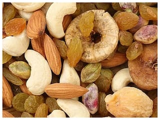 सर्दियों में ये 6 Dry Fruits जरूर खाएं, होंगे कमाल के फायदे