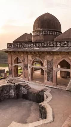 आपने मांडु नहीं देखा तो अधूरा है Madhya Pradesh का टूर, क्यों कहा जाता था इसे 'खुशियां का शहर'?
