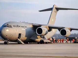 हिंडन एयरबेस की चारदीवारी से सटाकर खोदा गया एक संदिग्ध गड्ढा, पुलिस को घुसपैठ की आशंका