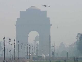 Delhi AQI Today: दिल्ली-NCR की हवा में आज भी जहर, 300 के पार AQI, प्रदूषण से हालात 'गंभीर'