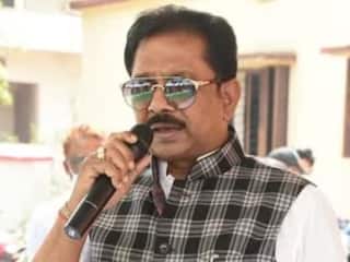 धीरज साहू के ठिकानों पर रेड का आज 5वां दिन, अब तक 300 करोड़ मिला कैश, नोट गिनने वाली मशीन भी हुई फेल
