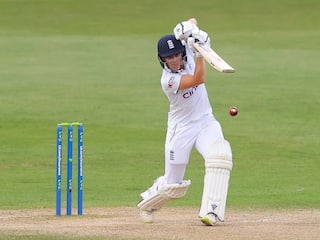 IND-W Vs ENG-W: इंग्लैंड को लगा बड़ा झटका, भारत के खिलाफ टेस्ट मैच से बाहर हुईं यह ऑलराउंडर