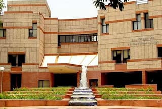 IIT Kanpur Professor Dies Of Cardiac Arrest While Delivering Speech On a Health-Related Topic